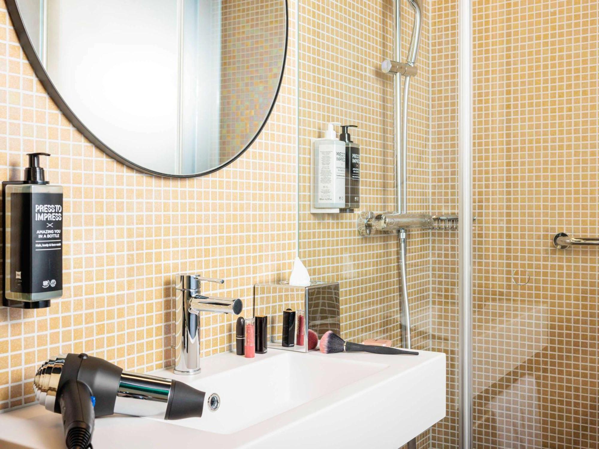 Ibis Styles Bern City Bagian luar foto